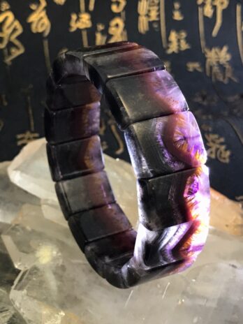 難得一見頂級極光23金字塔手排
