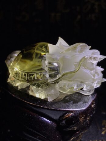 清透手工精雕煙黃水晶龍龜含座