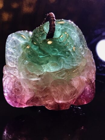 西瓜碧璽三色精雕龍墜